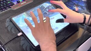 USING MY GIRLFRIEND FINGERS CUZ OF BROKEN ARM CALL OF DUTY MOBILE HANDCAM 4K IPHONE 13 PRO MAX