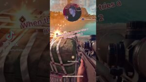 Call of Duty player tries a new game😎