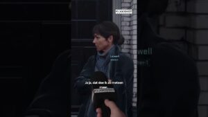 Het leven als journalist in Call of Duty is soms moeilijk…😅 #straatinterview #cod #plakshot