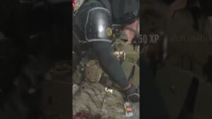 jogando call of duty mw2 rápido