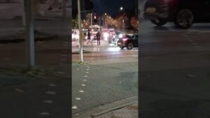 UK England's 🇬🇧 A Police Car 🚓 🚔 on Call of Duty. A Female riding A Scooter on the Traffic Stop.